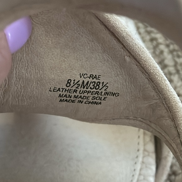 Vince Camuto Rae snake embossed heel - Picture 4 of 5